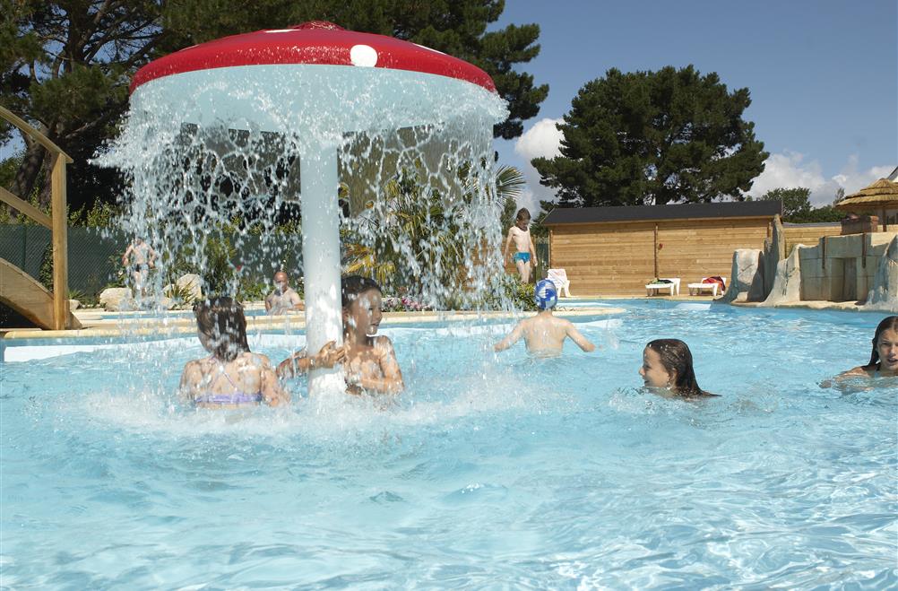 Piscine chauffee - Camping kostarmor