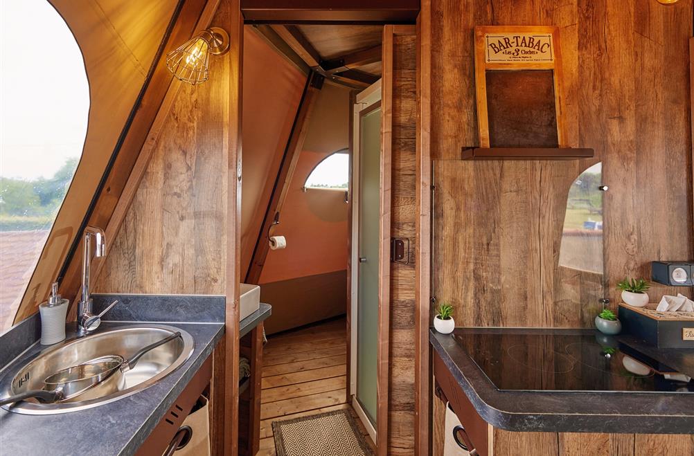 glamping fouesnant tipi cuisson vitrocéramique