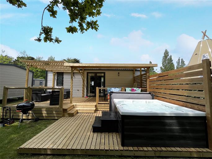 mobil-home Cottage à louer 3 chambres jacuzzi spa camping Kost Ar Moor fouesnant bretagne