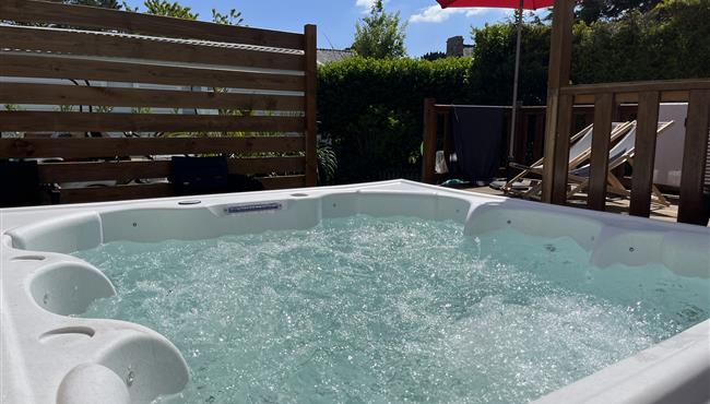 mobil-home Cottage à louer 2 chambres jacuzzi spa camping Kost Ar Moor fouesnant bretagne