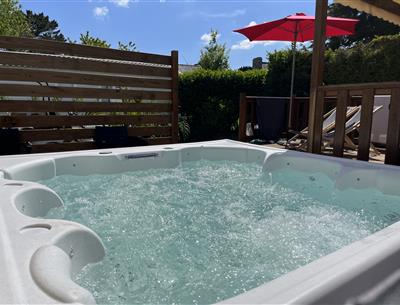 mobil-home Cottage à louer 2 chambres jacuzzi spa camping Kost Ar Moor fouesnant bretagne