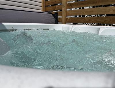 mobil-home Cottage à louer 2 chambres jacuzzi spa camping Kost Ar Moor fouesnant bretagne