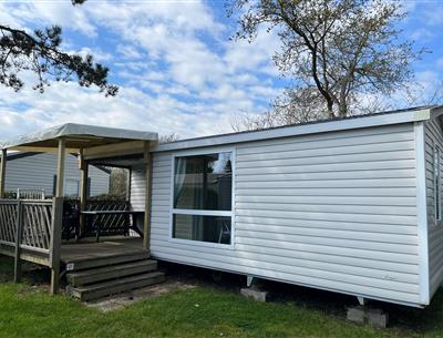Mobil home terrasse couvert piscine Fouesnant